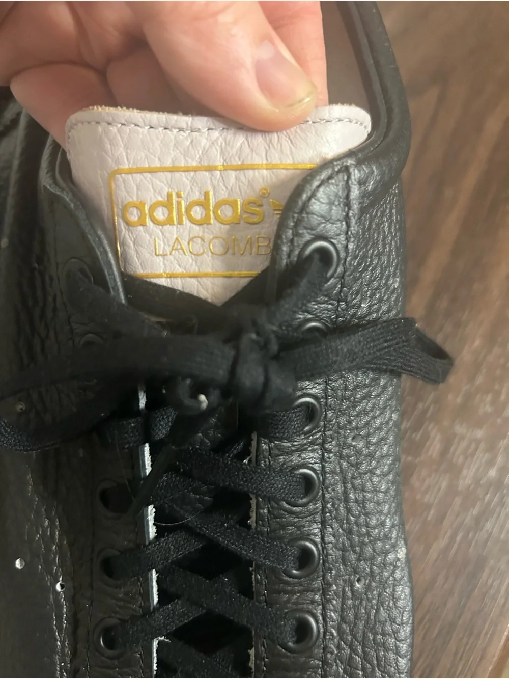 Adidas Lacombe core black leather sneakers